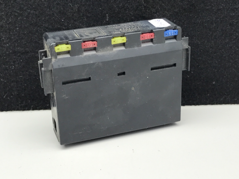 Lexus GS body control relay unit 89211-53020