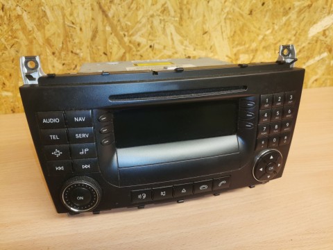 MB C CLASS W203 RADIO UNIT A2038703489