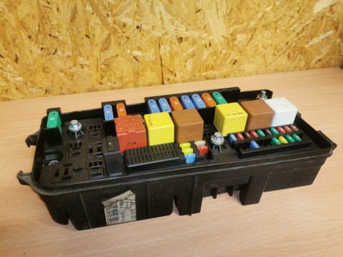 OPEL SIGNUM FUSE BOX 13205799 GK