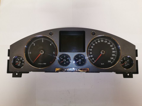 VW PHAETON 3D INSTRUMENT CLUSTER 3D0920885A