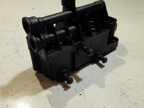 RANGE ROVER L322 SUSPENSION  PRESSURE VALVE BLOCK RVH50050