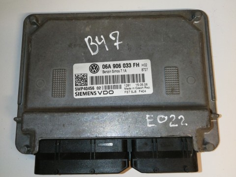 SEAT VW ECU 06A906033FH 5WP40456 SIEMENS