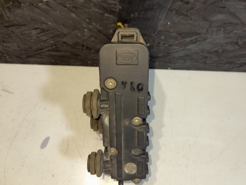  Range Rover L320 RVH000095 Air Suspension Valve Block Front