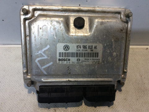 074906018AK 0281010462 VW T4 ECU