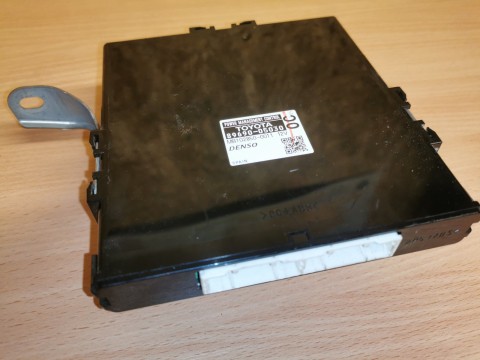 TOYOTA AVENSIS CONTROL MODULE 89690-05030