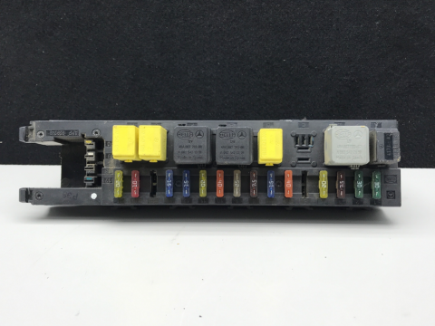 Mercedes fuse box 2115452201