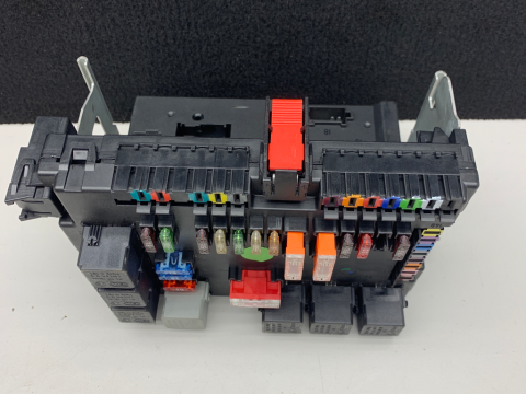 Mercedes fuse box A2215405950 A2215451401