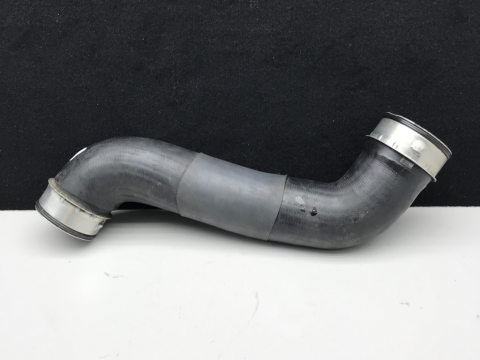 Mercedes C-class intercooler pipe hose A2115282782