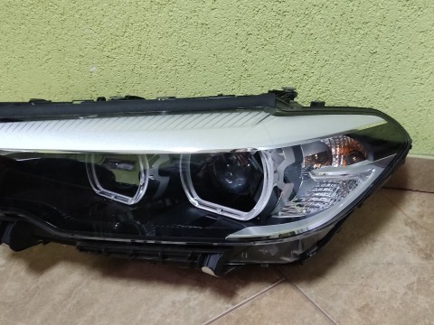 BMW 5 G30, G31 priekinis kairės pusės žibintas - 8499113