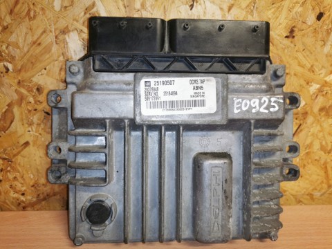 OPEL ANTARA 2.2 ECU 25190507 MIT PIN