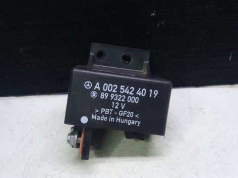 A0025424019 899322000 MERCEDES BENZ glow plug relay