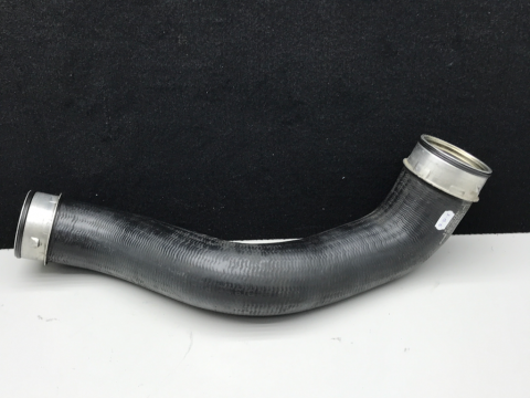 Mercedes C-class intercooler pipe hose A2115282482